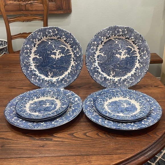 ⭐️Unicorn Staffordshire England Ironstone Blue & White 4-Dinner & 4 Salad Plates - Picture 1 of 7